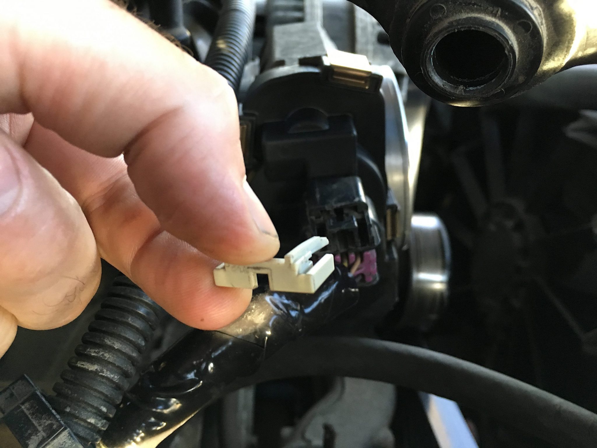 Diagnosing & Fixing Fault Code P0121 Throttle Position Sensor on 2013